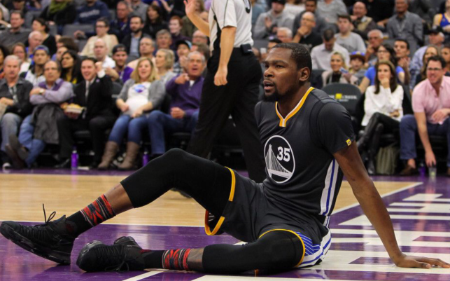 爱游戏注册NBA季后赛倒计时，拜仁慕尼黑今晚更衣室发声，细节引发关注，球迷炸锅，细节决定成败的简单介绍