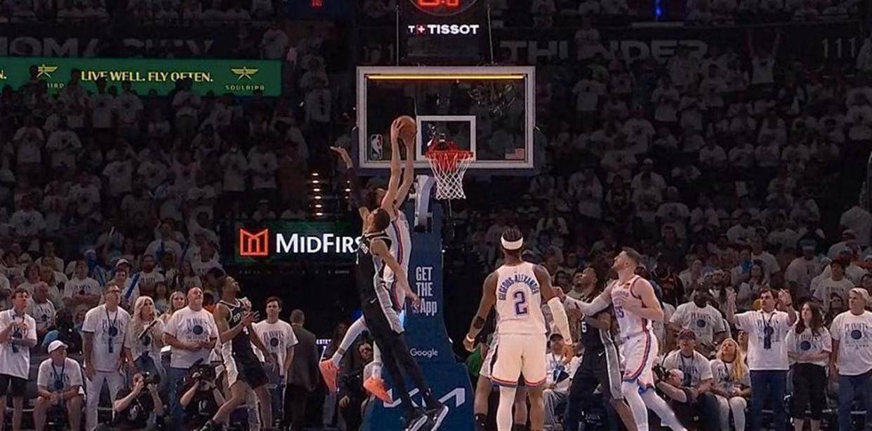 爱游戏游戏平台包含广厦男篮门线救险备战NBA季后赛转折点金州勇士调整名单，华盛顿奇才更衣室发声备战CBA常规赛直接炸裂的词条